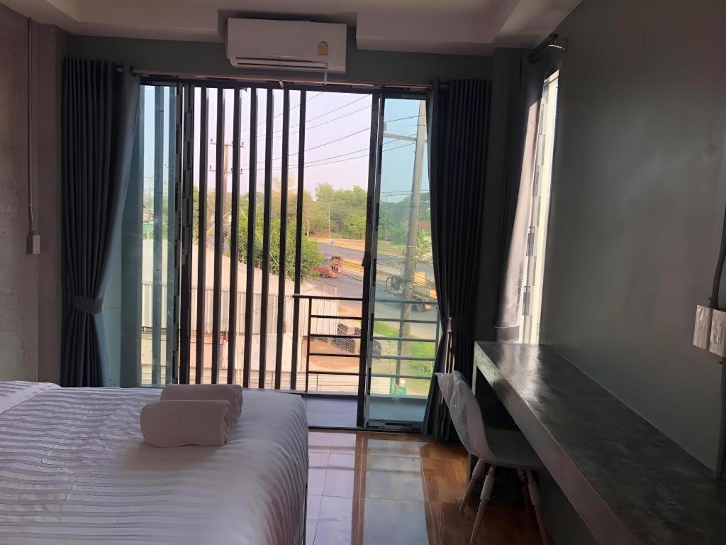 Sixty-Nine Resort Nakhon Phanom Εξωτερικό φωτογραφία