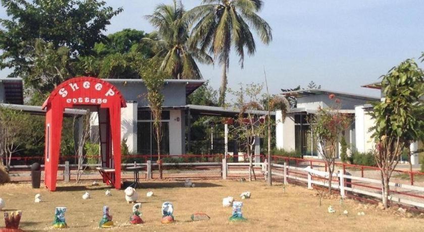 Sixty-Nine Resort Nakhon Phanom Εξωτερικό φωτογραφία